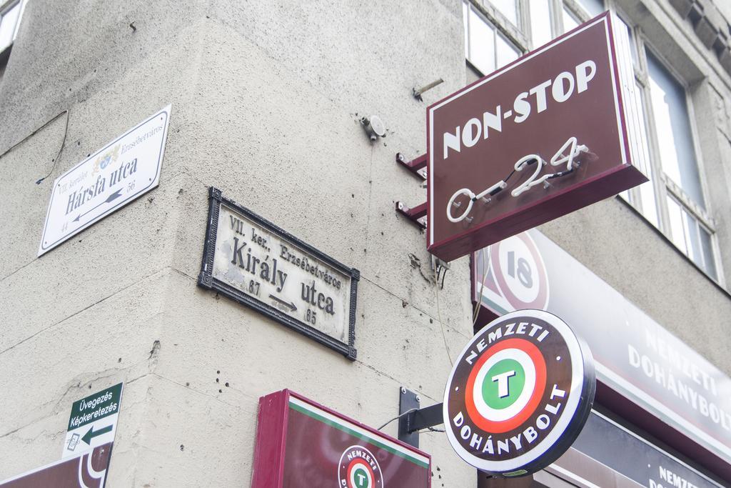 Ava'S Champagne Studio City Center-Andrash Street King Street Budapest Exterior photo